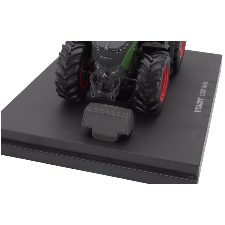 UNIVERSAL HOBBIES FENDT 1052 VARIO TRACTOR EUROPE VERSION 2026 - GREY GREEN 1/32