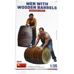 MINIART FIGURES MEN WITH WOODEN BARRELS 1/35