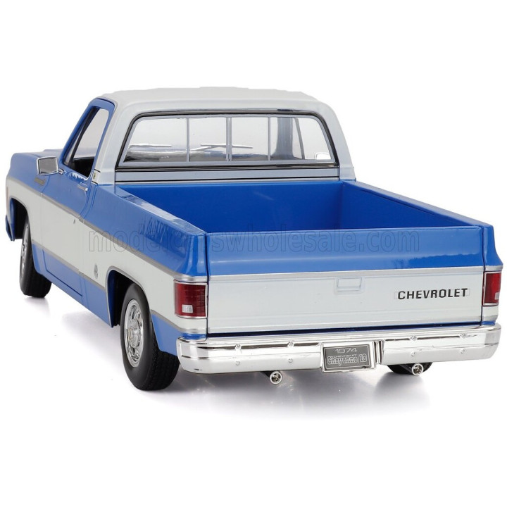 MAISTO CHEVROLET C-10 PICK-UP CHEYENNE SUPER 1974 - BLUE WHITE 1/18
