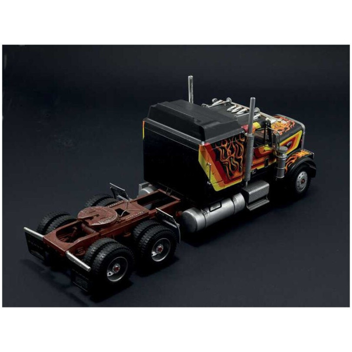 Model Kit truck 90785 - Freighliner Aerodyne (1:24)