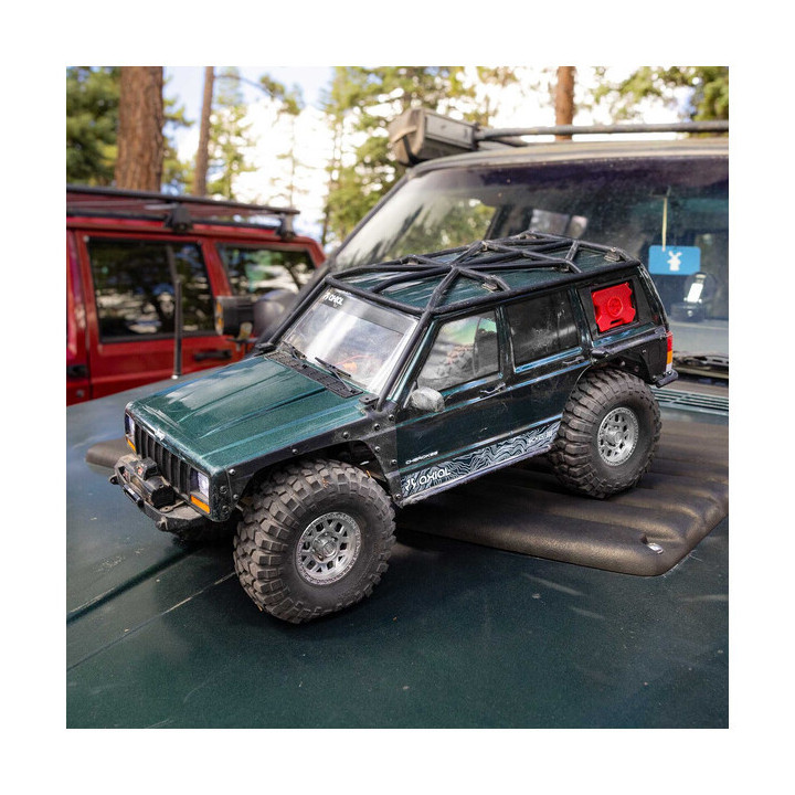 Axial SCX10 III Jeep Cherokee XJ 4WD 1:10 RTR bílý