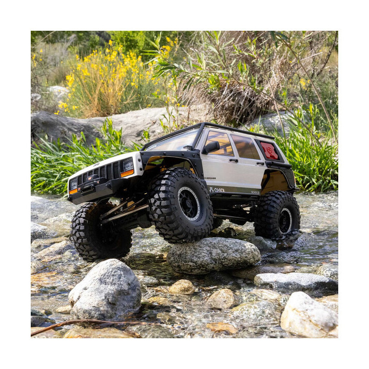 Axial SCX10 III Jeep Cherokee XJ 4WD 1:10 RTR bílý