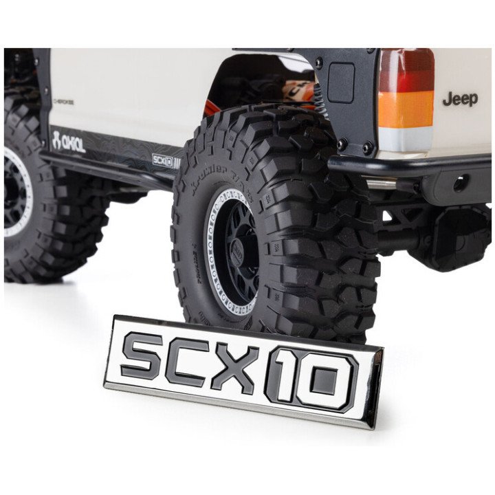 Axial SCX10 III Jeep Cherokee XJ 4WD 1:10 RTR bílý