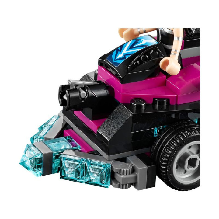 LEGO Super Heroes - Lashina™ a vozidlo do akce