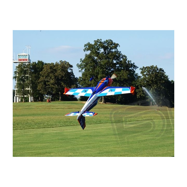 95" Extra 330S - modrá/bílá 2,41m