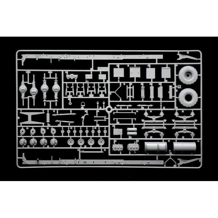 Model Kit military 6554 - M978 Fuel Servicing Truck (1:35)