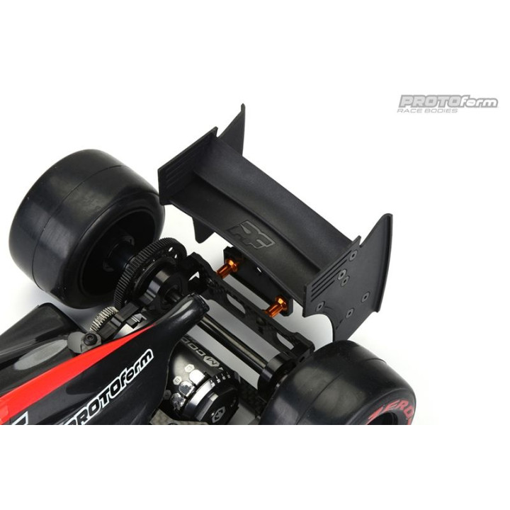 Zadní křídlo pro F1