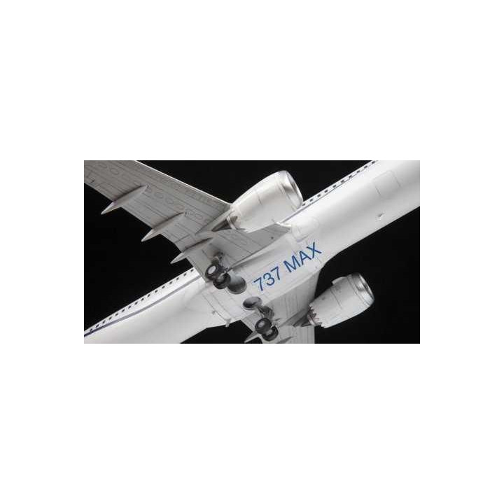 Model Kit letadlo 7026 - Boeing 737- 8 MAX (1:144)