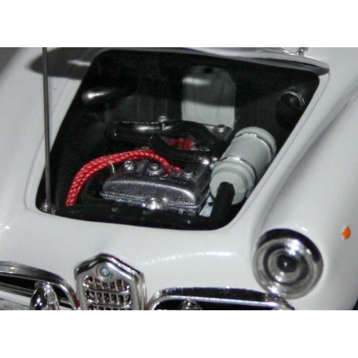 Model Kit auto 3653 - ALFA ROMEO GIULIETTA SPIDER 1300 (1:24)