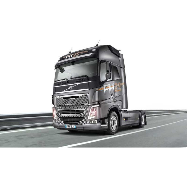 Model Kit truck 3940 - VOLVO FH4 GLOBETROTTER XL (1:24)