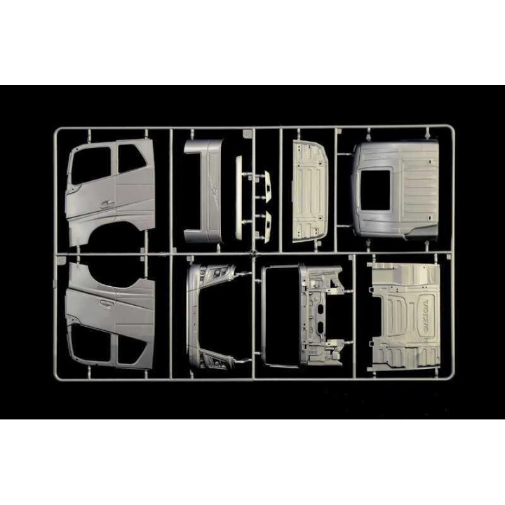 Model Kit truck 3940 - VOLVO FH4 GLOBETROTTER XL (1:24)