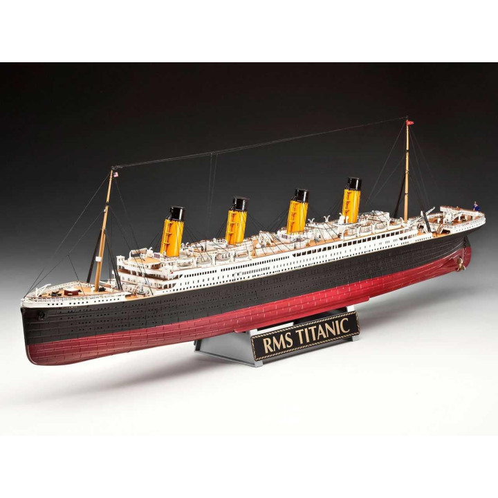 Gift-Set 05715 - R.M.S. Titanic - 100th anniversary edition (1:400)