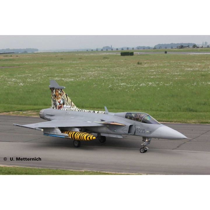 Plastic ModelKit letadlo 04999 - Saab JAS 39C Gripen (1:72)