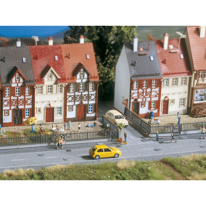 Plot - Kované železné 2cm vysoký, 0,82m dlhý