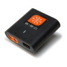 Nový nabíječ Spektrum Smart S120 nabízí velmi jednoduché a bezpečné nabíjení Smart LiPo / NiMH baterií. Nabíječ se napájí z USB zdroje standardu min. QC2.0. Po připojení baterie se nabíječ automaticky optimálně nastaví a začne nabíjet baterii. Nabíjecí výkon max. 20 W. Konektor IC3.