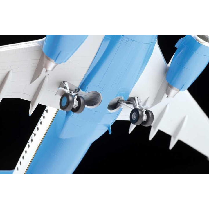 Model Kit letadlo 7027 - Boeing 737-700/C-40B (1:144)