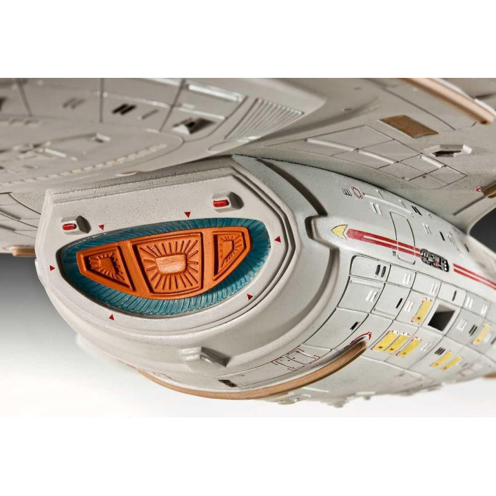 Plastic ModelKit Star Trek 04992 - U.S.S. Voyager (1:670)