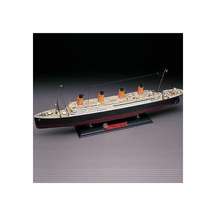 Model Kit loď 14215 - The White Star liner TITANIC MCP (1:400)