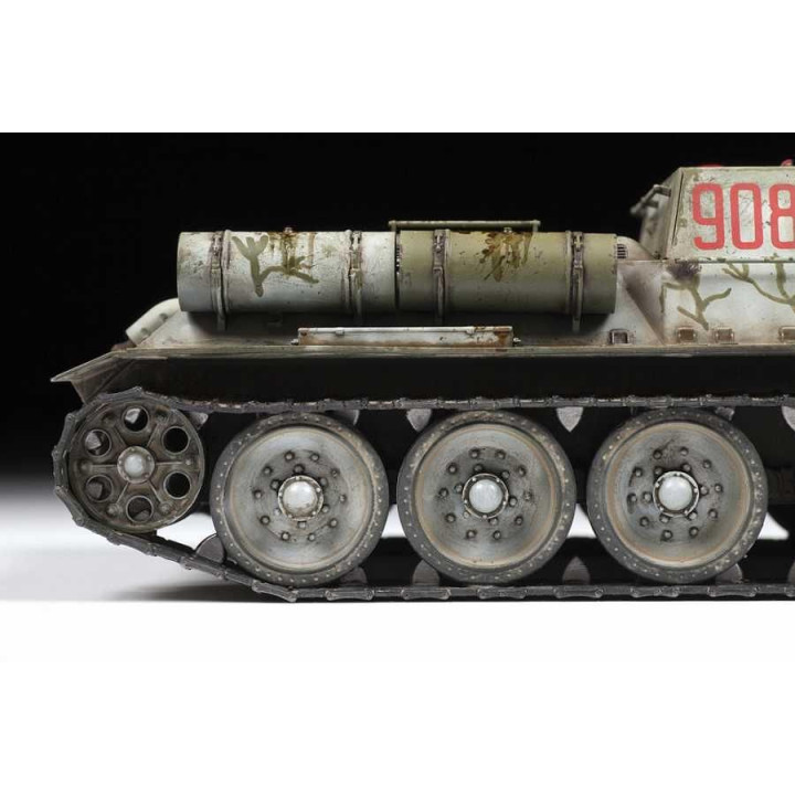 Model Kit military 3691 - Soviet tank Destroyer SU-122 (1:35)
