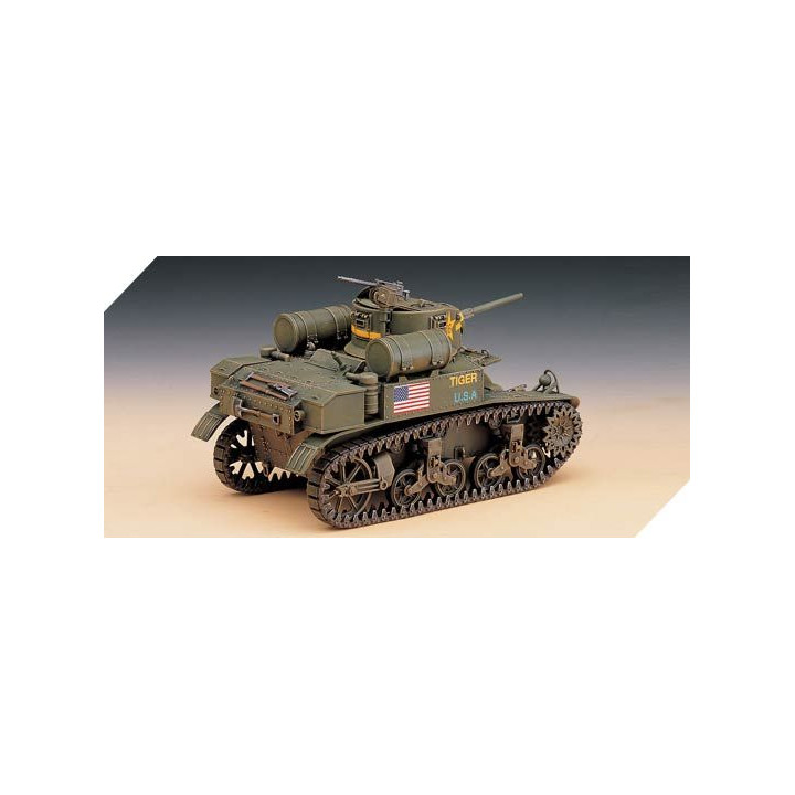 ACADEMY M3 A1 Stuart 1:35