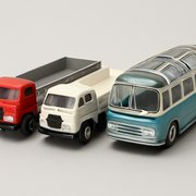 1:76