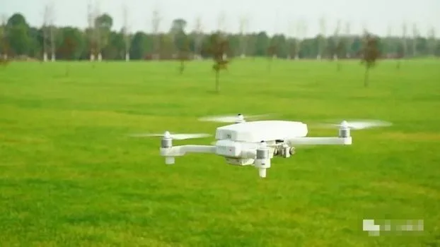 Je perfektne čo ľudia vymyslia DJI Phantom 3 Adv / Pro sa mení na skladací dron ako DJI Big Mavic DJI Drone